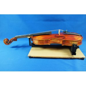 画像: バイオリンクレードル（作業固定治具） Violin Cradle